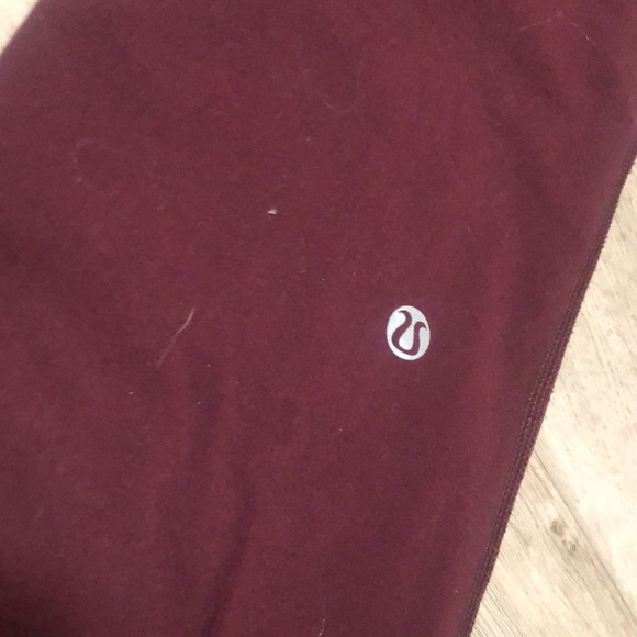 Straight leg lululemon pants - Picture 2 of 2
